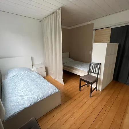 Monteurwohnung, Handwerkerwohnung Neu Mit 4 Schlafzimmern Und Garten Lejlighed *