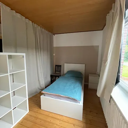 Monteurwohnung, Handwerkerwohnung Neu Mit 4 Schlafzimmern Und Garten Appartement Bockhorn (Lower-Saxony)