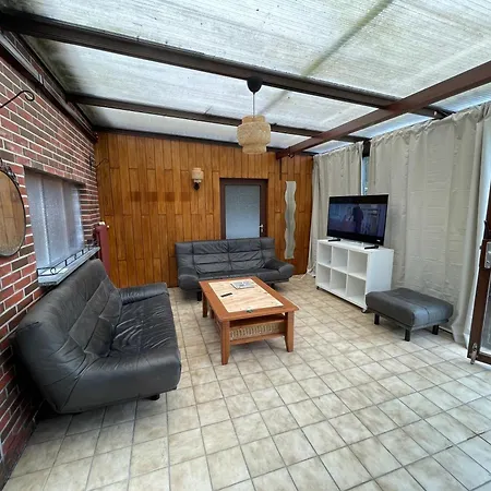 Monteurwohnung, Handwerkerwohnung Neu Mit 4 Schlafzimmern Und Garten *