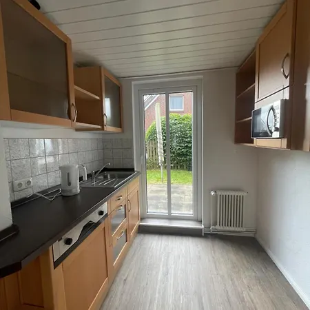 Monteurwohnung, Handwerkerwohnung Neu Mit 4 Schlafzimmern Und Garten * Bockhorn (Lower-Saxony)